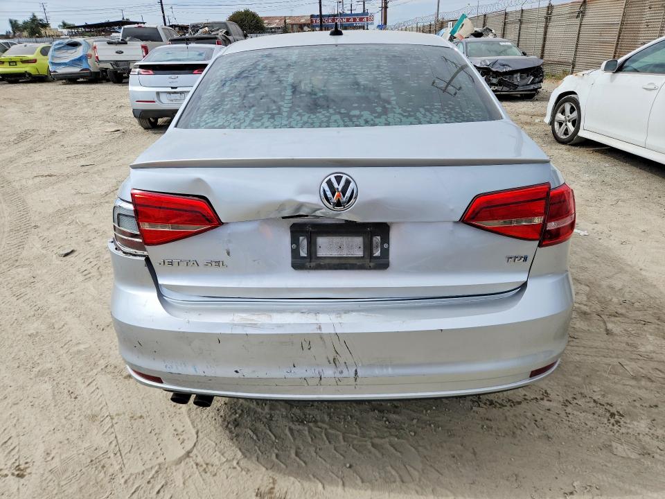 Продажа на аукционе авто 2015 Volkswagen Jetta, vin: 3VWLA7AJ5FM201664, номер лота: 61732386