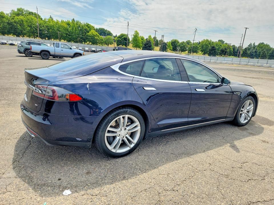 Продажа на аукционе авто 2013 Tesla Model S, vin: 5YJSA1CN5DFP19528, номер лота: 61963016