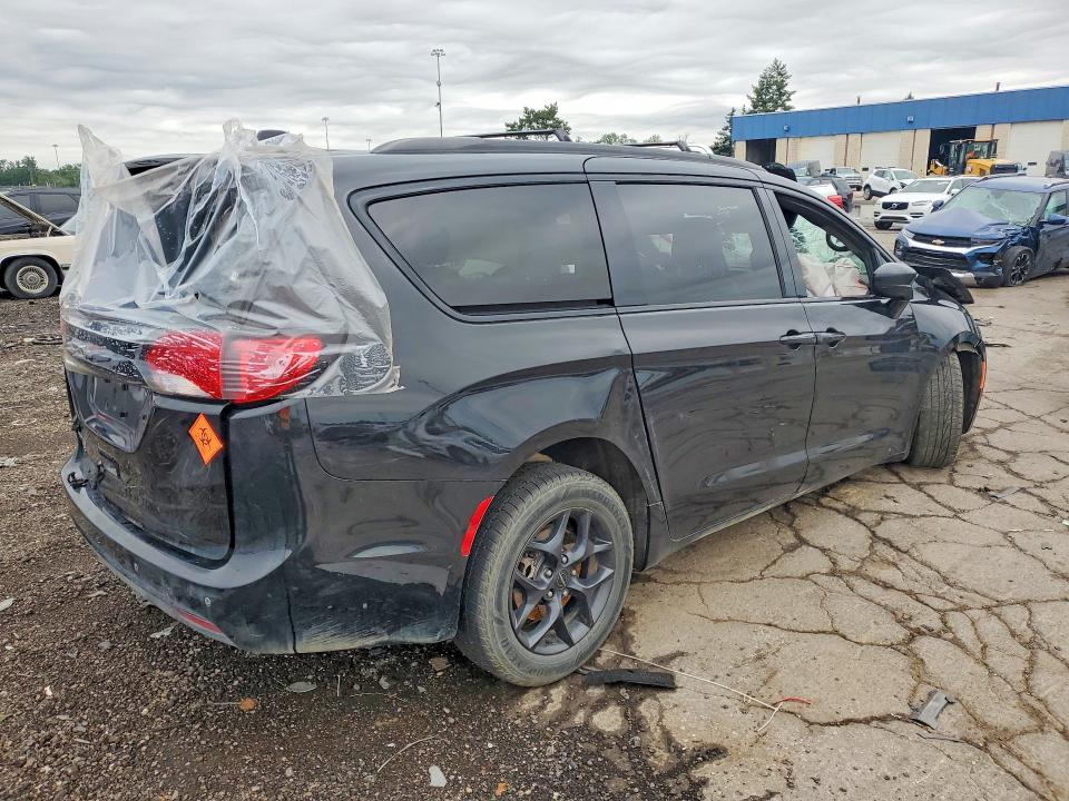 Продажа на аукционе авто 2018 Chrysler Pacifica, vin: 2C4RC1EG5JR291788, номер лота: 59649026