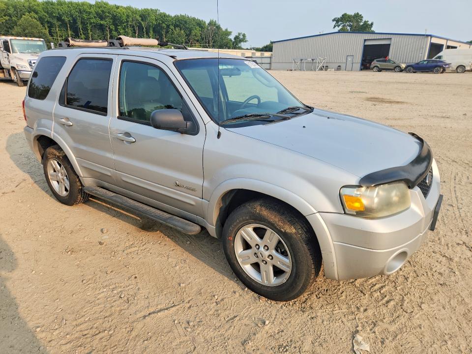 61705376 :رقم المزاد ، 1FMCU96H96KA20615 vin ، 2006 Ford Escape مزاد بيع
