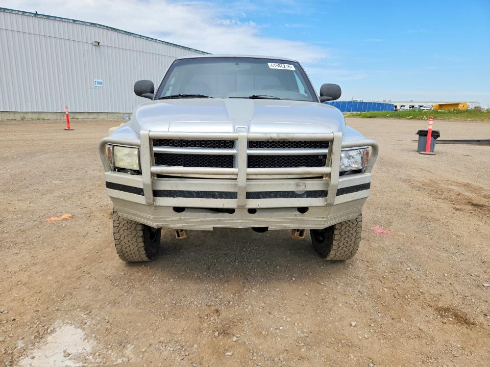 2001 Dodge Ram 2500 მანქანა იყიდება აუქციონზე, vin: 1B7KF237X1J583863, აუქციონის ნომერი: 61566276