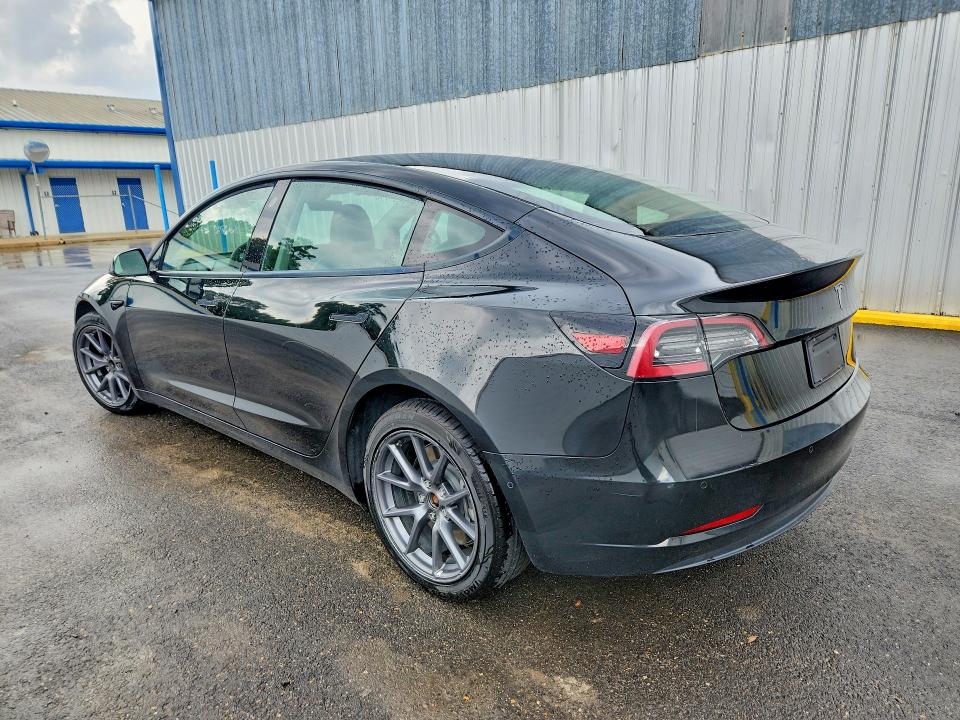 60488536 :رقم المزاد ، 5YJ3E1EA9NF187673 vin ، 2022 Tesla Model 3 مزاد بيع