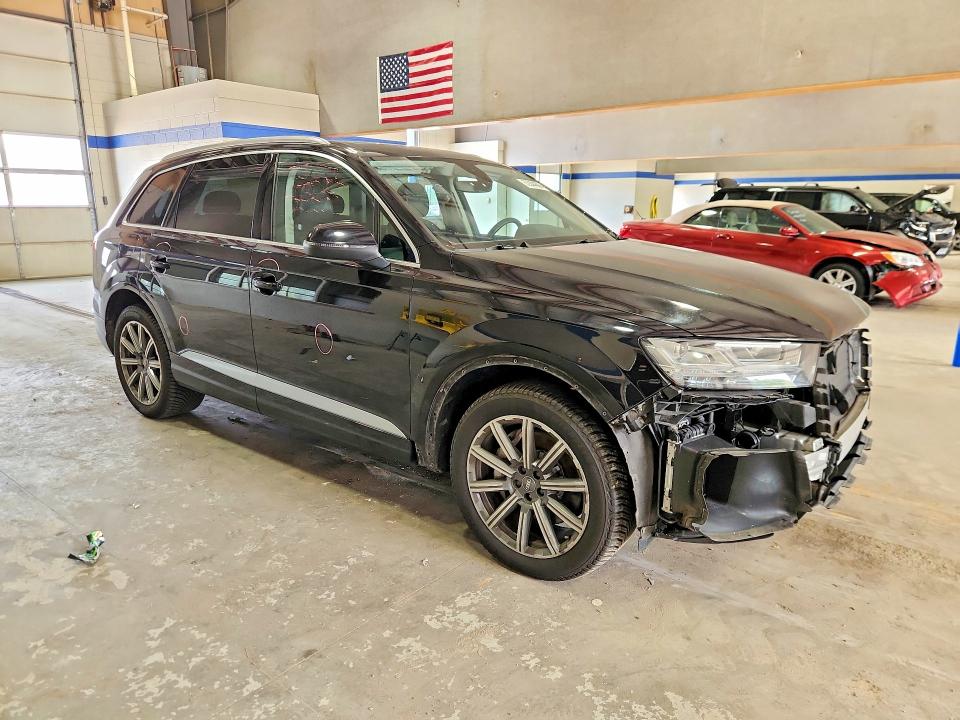 Продаж на аукціоні авто 2018 Audi Q7, vin: WA1LAAF70JD031404, номер лоту: 62044696
