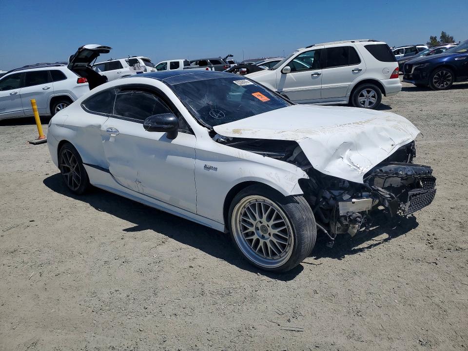 63368976 :رقم المزاد ، WDDWJ6EB8HF453110 vin ، 2017 Mercedes-benz C مزاد بيع