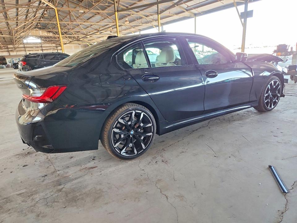 60185576 :رقم المزاد ، 3MW89CW05S8F36322 vin ، 2025 Bmw 330xi مزاد بيع