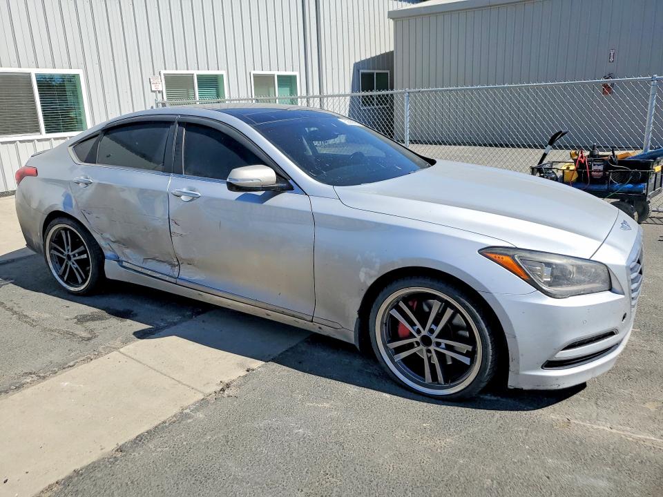 2015 Hyundai Genesis მანქანა იყიდება აუქციონზე, vin: KMHGN4JE3FU065021, აუქციონის ნომერი: 62869086