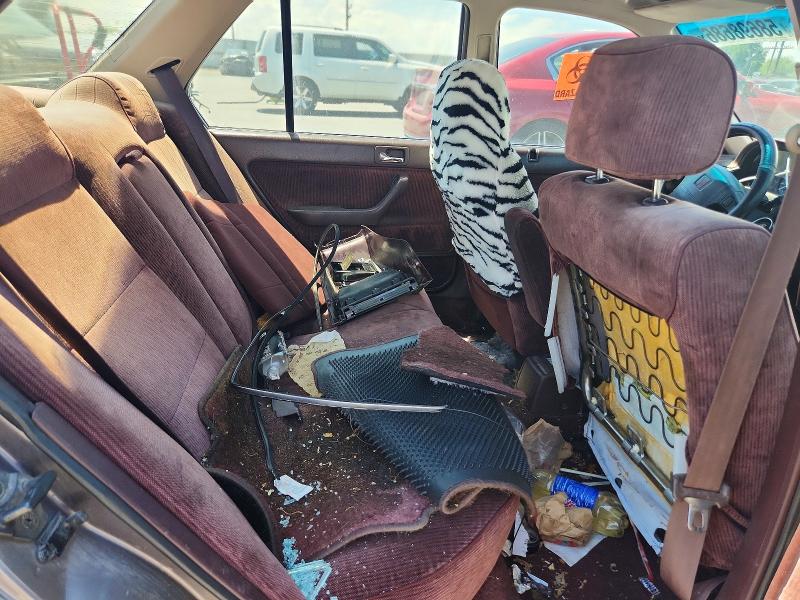 58698686 :رقم المزاد ، 1HGCB7558PA033502 vin ، 1993 Honda Accord مزاد بيع