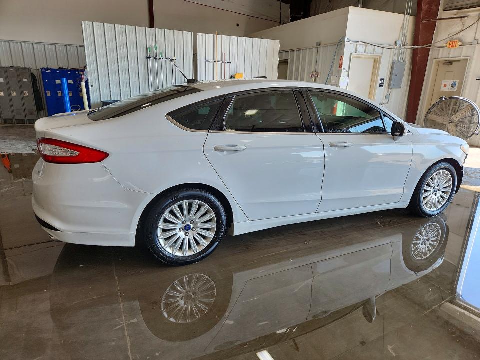 61934166 :رقم المزاد ، 3FA6P0H79FR126136 vin ، 2015 Ford Fusion مزاد بيع