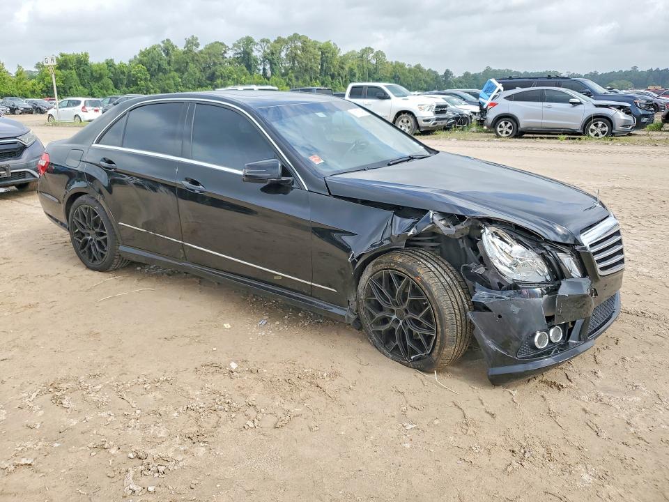 61137436 :رقم المزاد ، WDDHF8HB7AA085801 vin ، 2010 Mercedes-benz E مزاد بيع