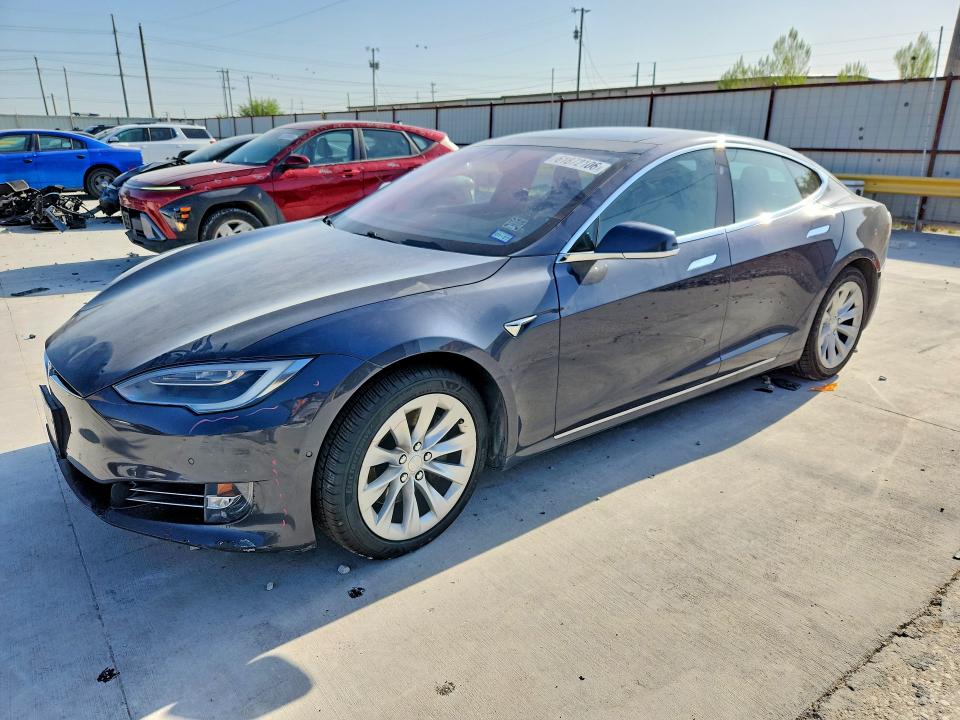 Auction sale of the 2016 Tesla Model S, vin: 5YJSA1E16GF171523, lot number: 61872106