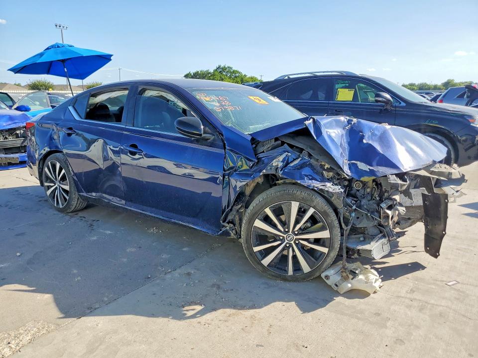 60081456 :رقم المزاد ، 1N4BL4CV1NN373871 vin ، 2022 Nissan Altima مزاد بيع