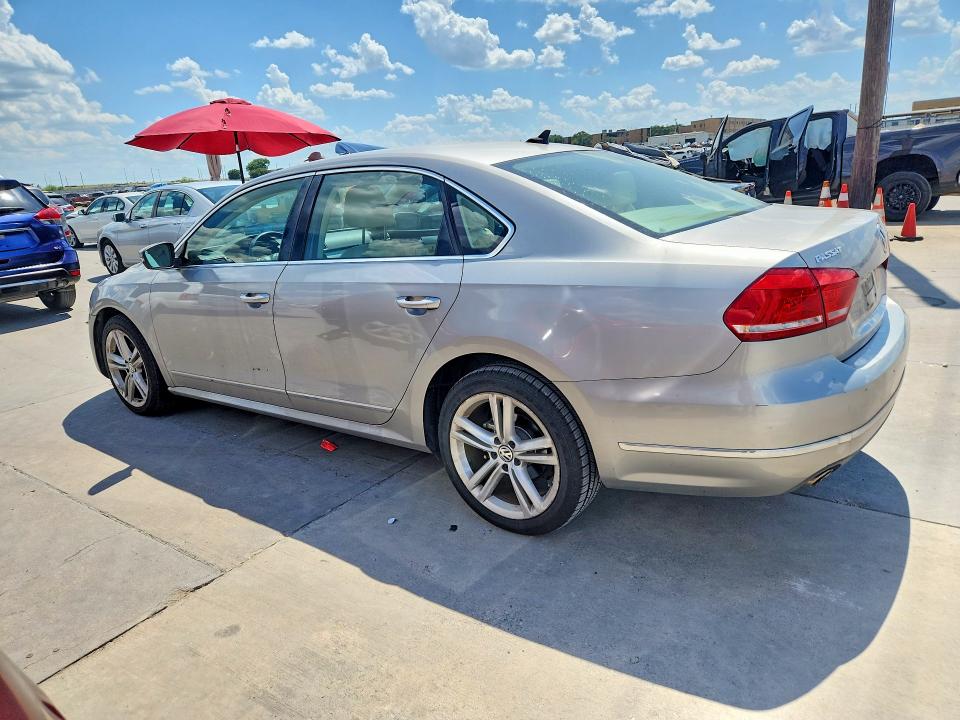 2013 Volkswagen Passat მანქანა იყიდება აუქციონზე, vin: 1VWBN7A38DC112381, აუქციონის ნომერი: 60133676
