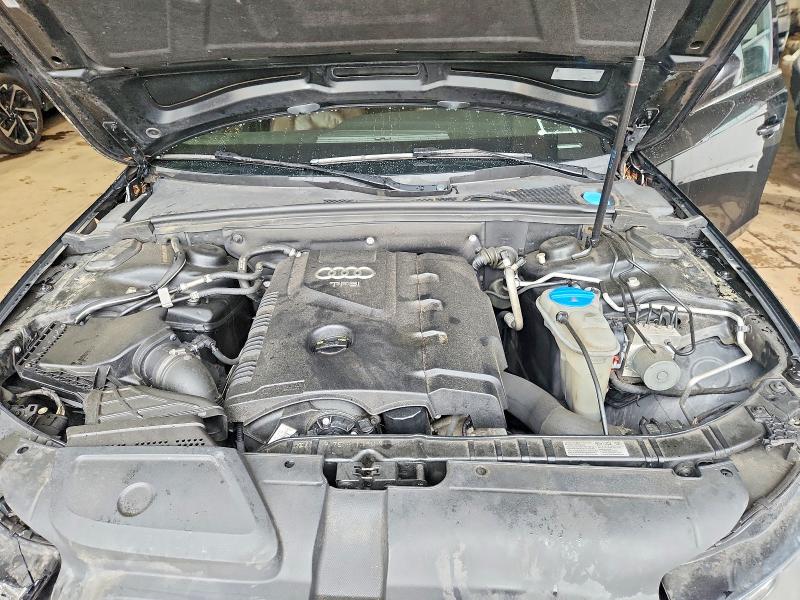 59336026 :رقم المزاد ، WAUFFAFL6FN003140 vin ، 2015 Audi A4 مزاد بيع