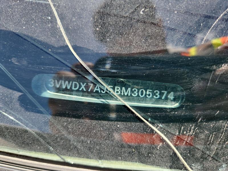 62427546 :رقم المزاد ، 3VWDX7AJ5BM305374 vin ، 2011 Volkswagen Jetta مزاد بيع