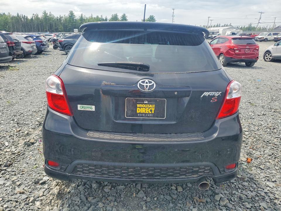 60740176 :رقم المزاد ، 2T1KU4EEXBC710251 vin ، 2011 Toyota Matrix مزاد بيع
