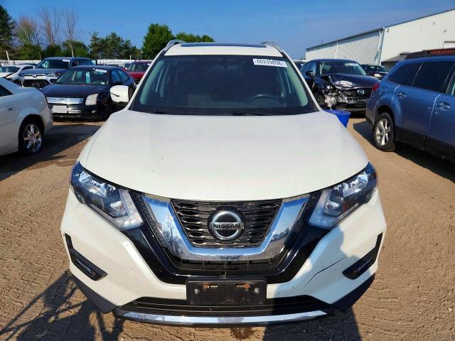 60249896 :رقم المزاد ، 5N1AT2MV8JC833070 vin ، 2018 Nissan Rogue مزاد بيع