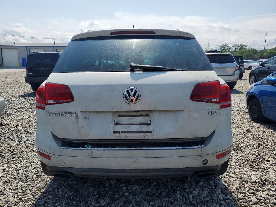 62204286 :رقم المزاد ، WVGEP9BP8DD011533 vin ، 2013 Volkswagen Touareg مزاد بيع