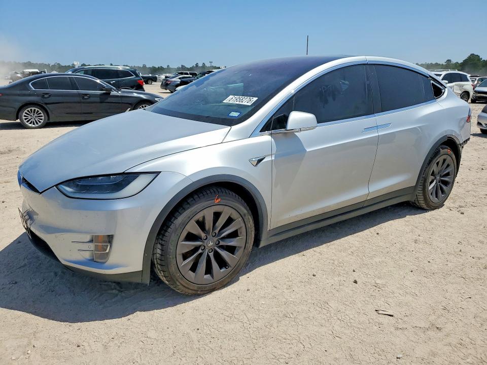 Продаж на аукціоні авто 2018 Tesla Model X, vin: 5YJXCDE21JF092083, номер лоту: 61958276