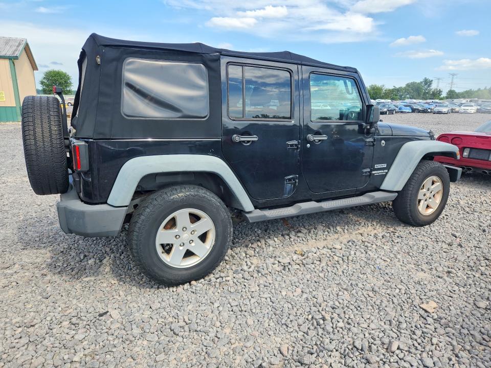 2011 Jeep Wrangler Unlimited მანქანა იყიდება აუქციონზე, vin: 1J4HA3H1XBL586653, აუქციონის ნომერი: 62721456