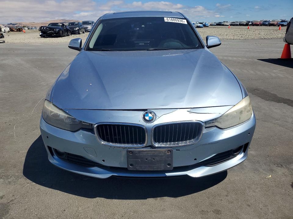 2013 Bmw 320 მანქანა იყიდება აუქციონზე, vin: WBA3B1C50DK128816, აუქციონის ნომერი: 61880936