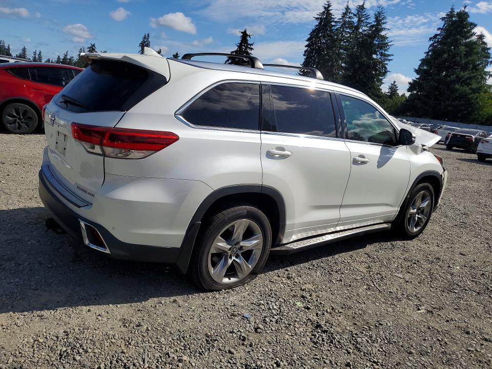 Продажа на аукционе авто 2017 Toyota Highlander, vin: 5TDDZRFH0HS476055, номер лота: 62493526