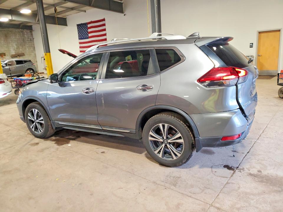 59681656 :رقم المزاد ، 5N1AT2MV7HC887146 vin ، 2017 Nissan Rogue مزاد بيع