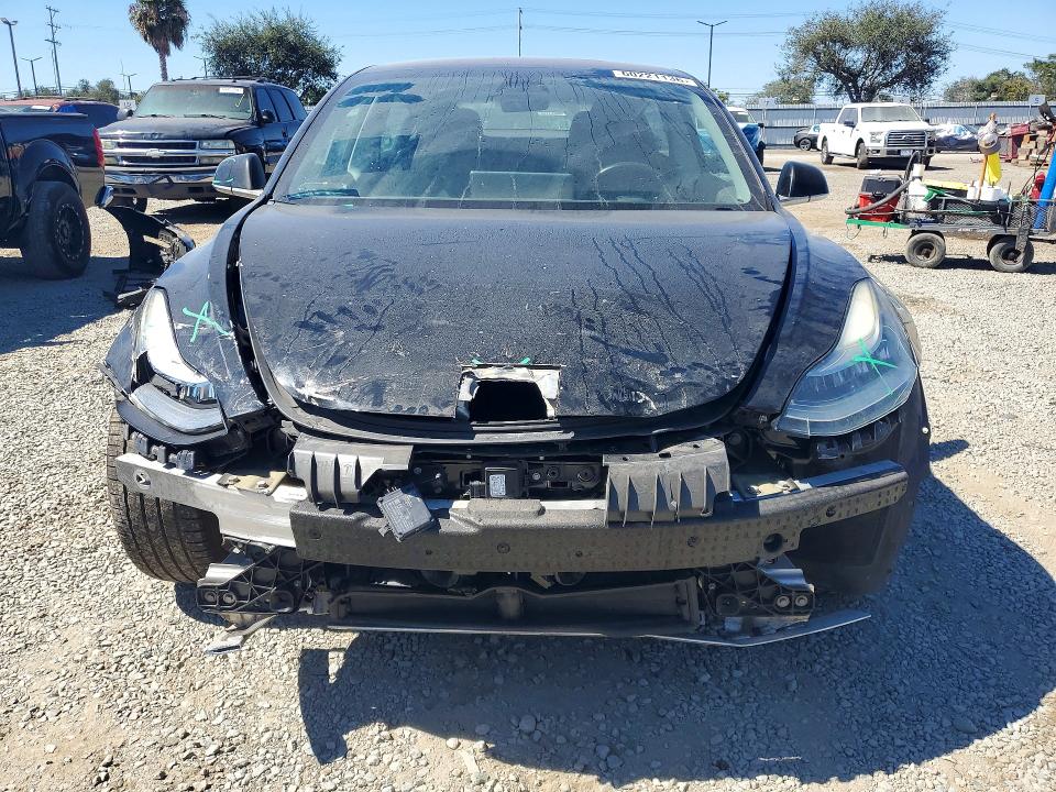 Продажа на аукционе авто 2018 Tesla Model 3, vin: 5YJ3E1EA5JF165681, номер лота: 60221136