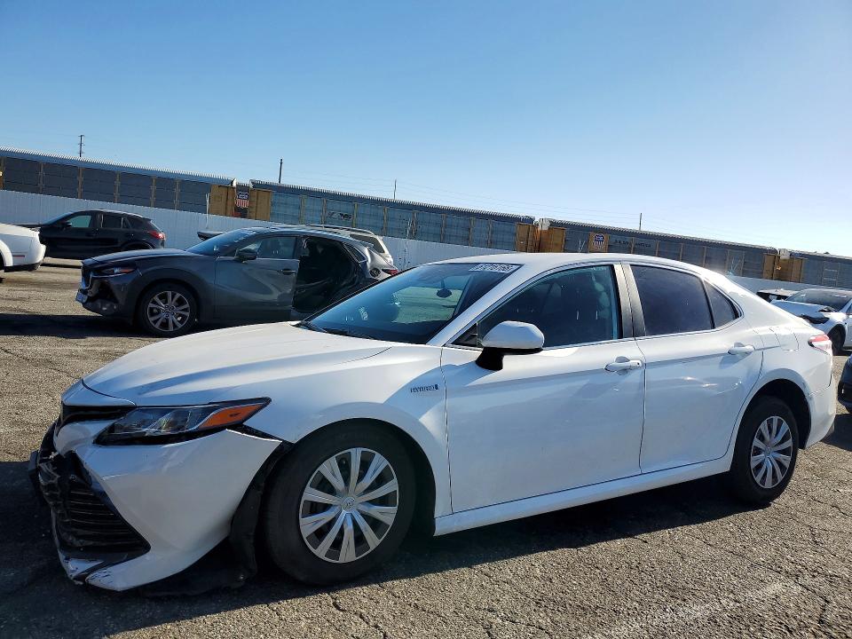 2020 Toyota Camry მანქანა იყიდება აუქციონზე, vin: 4T1C31AK8LU538593, აუქციონის ნომერი: 61216166