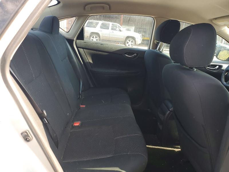 62215226 :رقم المزاد ، 3N1AB7AP5JY298798 vin ، 2018 Nissan Sentra مزاد بيع