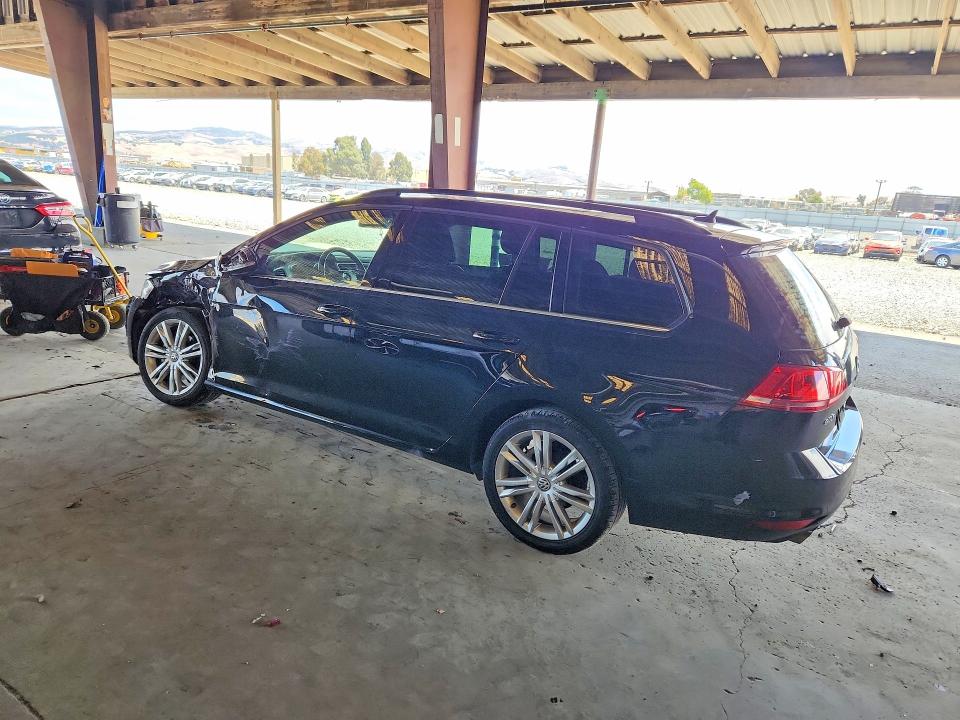 60192066 :رقم المزاد ، 3VWCA7AU1FM520831 vin ، 2015 Volkswagen Golf Sportwagen مزاد بيع