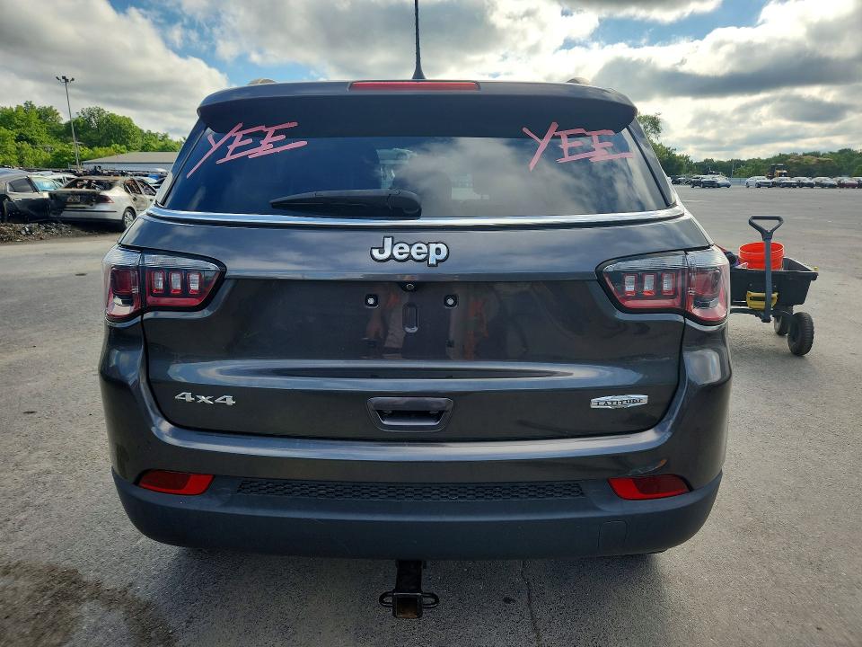 59870246 :رقم المزاد ، 3C4NJDBB5JT483899 vin ، 2018 Jeep Compass مزاد بيع