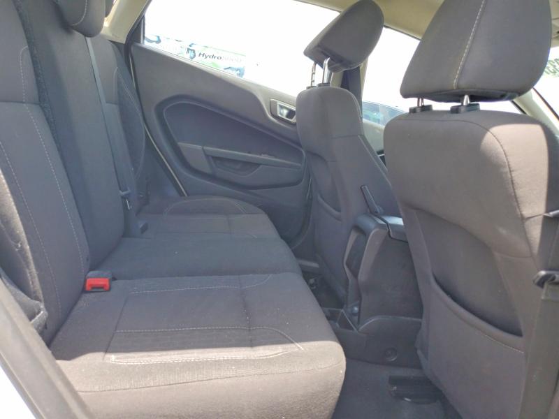 Продажа на аукционе авто 2015 Ford Fiesta, vin: 3FADP4EJ8FM200898, номер лота: 61303376