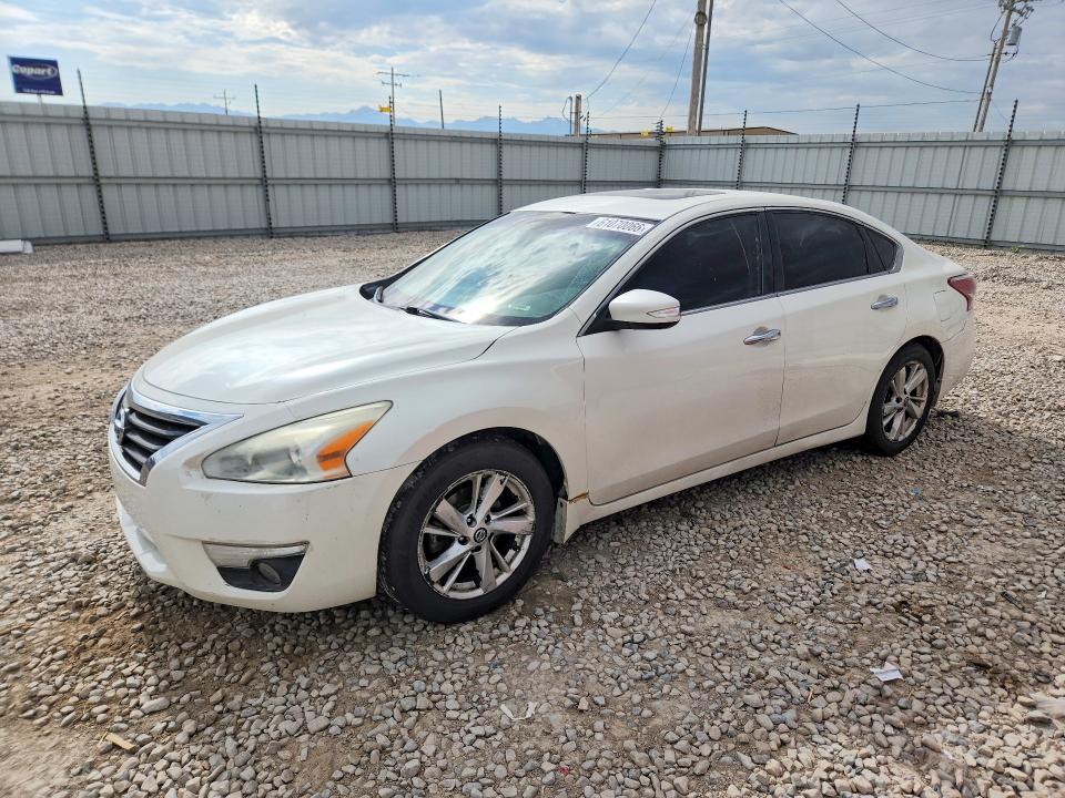 61070066 :رقم المزاد ، 1N4AL3AP6FC440200 vin ، 2015 Nissan Altima مزاد بيع