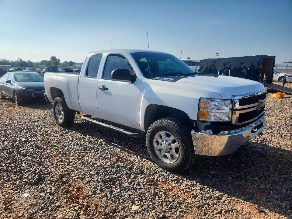60145566 :رقم المزاد ، 1GC2KVCG5BZ258229 vin ، 2011 Chevrolet Silverado مزاد بيع