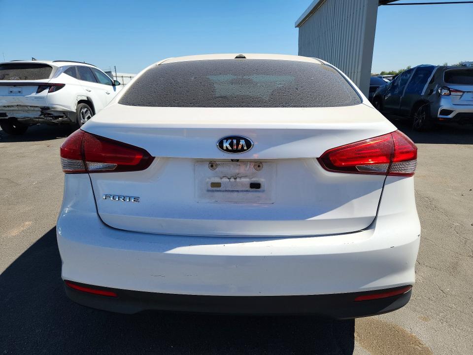61636106 :رقم المزاد ، 3KPFL4A71HE013024 vin ، 2017 Kia Forte مزاد بيع