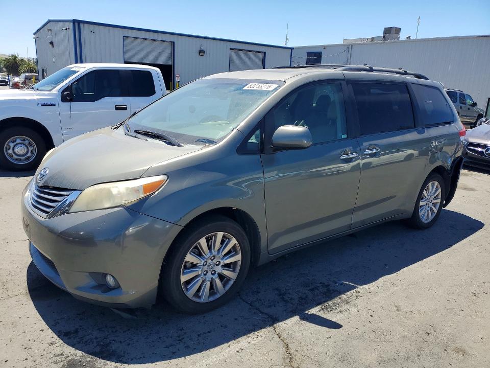 Auction sale of the 2011 Toyota Sienna, vin: 5TDDK3DC1BS017469, lot number: 68711786