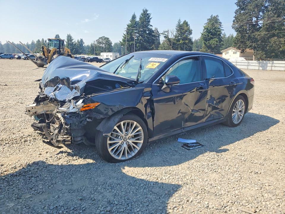 2018 Toyota Camry Hybrid მანქანა იყიდება აუქციონზე, vin: 4T1B21HK9JU503983, აუქციონის ნომერი: 61913316
