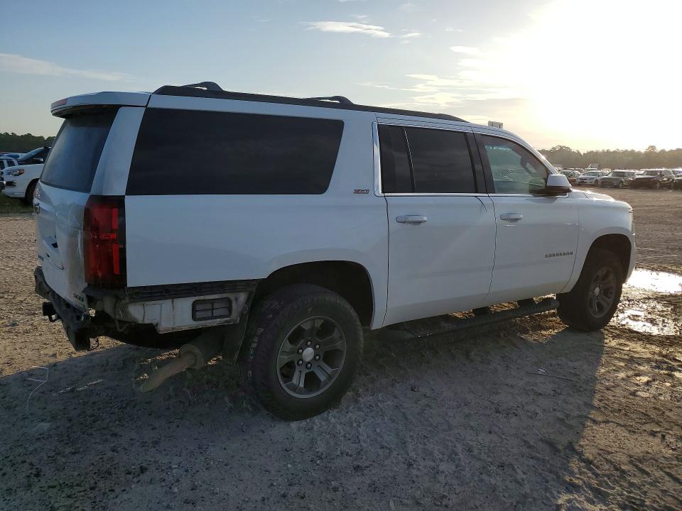 2017 Chevrolet Suburban მანქანა იყიდება აუქციონზე, vin: 1GNSKHKC2HR385164, აუქციონის ნომერი: 60189156