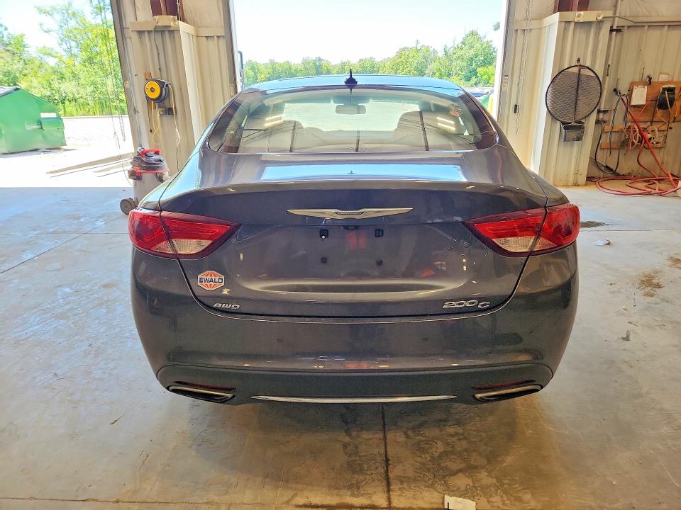 60689846 :رقم المزاد ، 1C3CCCEG2FN593176 vin ، 2015 Chrysler 200 مزاد بيع