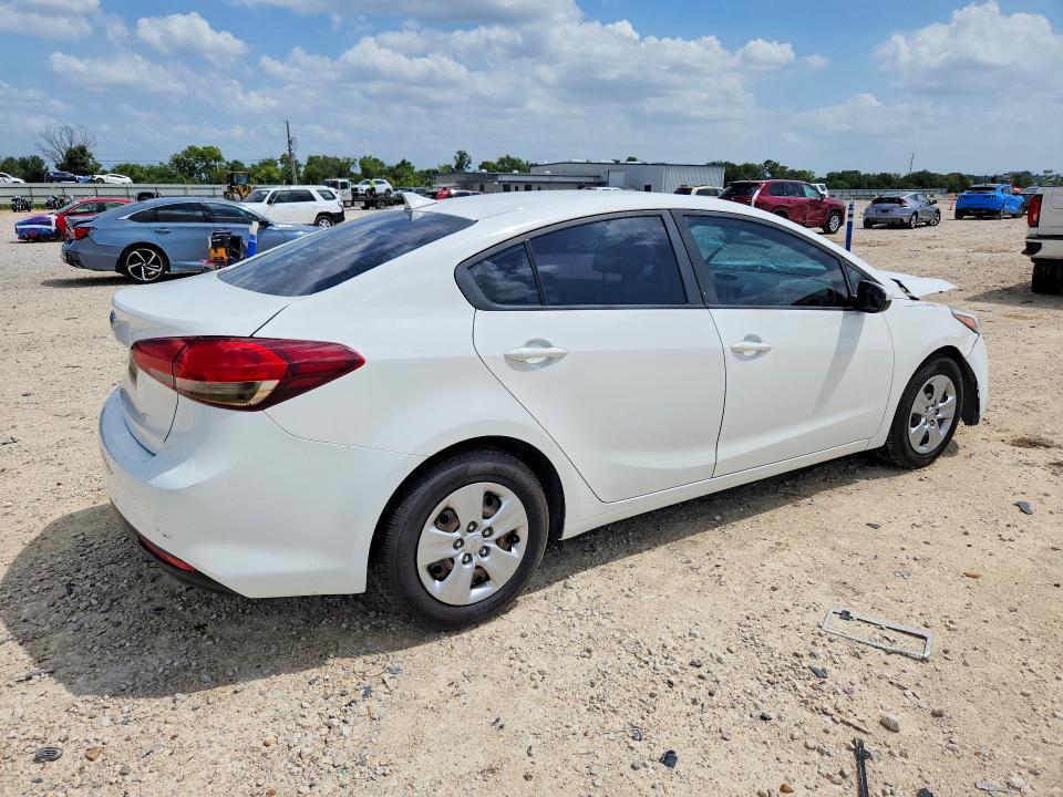 2017 Kia Forte მანქანა იყიდება აუქციონზე, vin: 3KPFK4A77HE076213, აუქციონის ნომერი: 62415166
