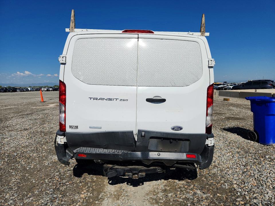 62212266 :رقم المزاد ، 1FTYR1YG9GKA95169 vin ، 2016 Ford Transit مزاد بيع