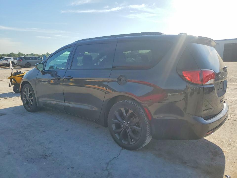 57207926 :رقم المزاد ، 2C4RC1EGXLR132834 vin ، 2020 Chrysler Pacifica مزاد بيع