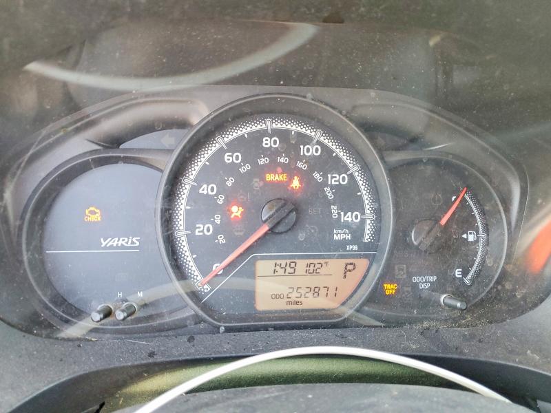 2015 Toyota Yaris მანქანა იყიდება აუქციონზე, vin: VNKJTUD38FA049948, აუქციონის ნომერი: 61053886
