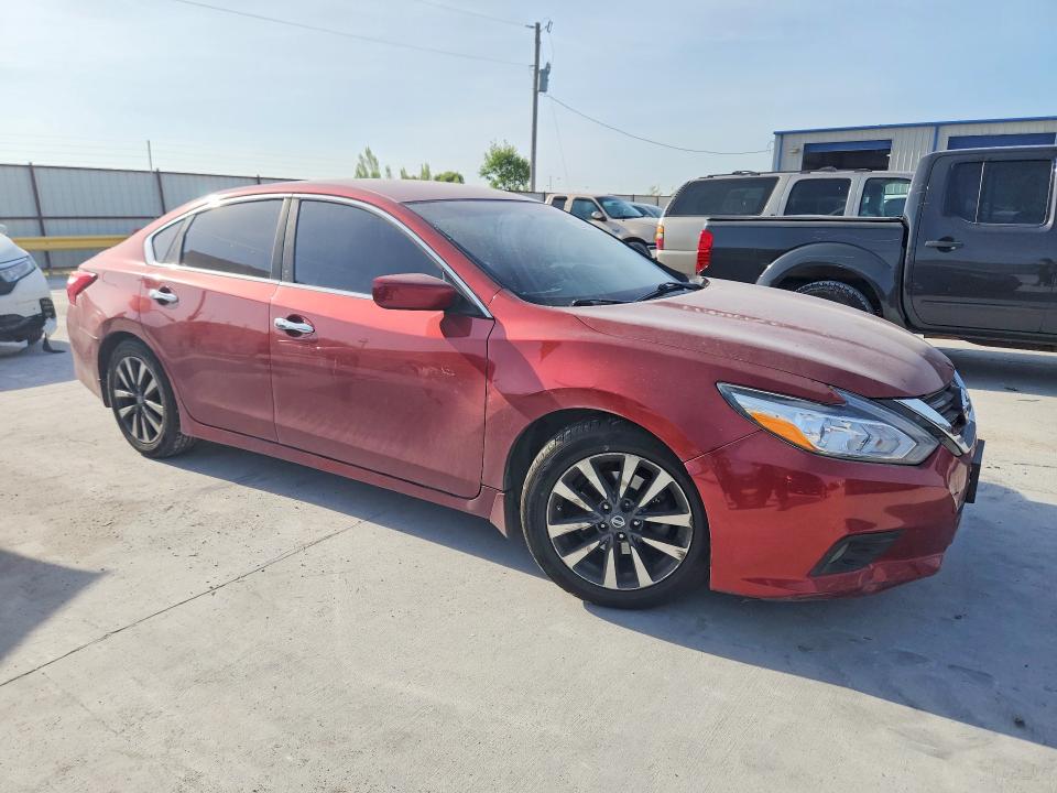 Продажа на аукционе авто 2016 Nissan Altima, vin: 1N4AL3AP5GC172905, номер лота: 62700606