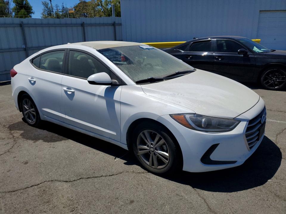 2017 Hyundai Elantra მანქანა იყიდება აუქციონზე, vin: 5NPD84LF6HH123723, აუქციონის ნომერი: 63164056