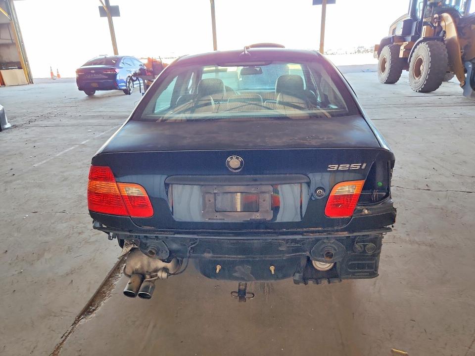63605566 :رقم المزاد ، WBAAZ33494KP86270 vin ، 2004 Bmw 325 مزاد بيع