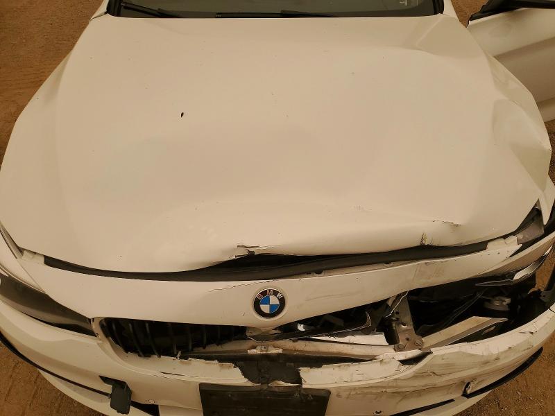 60807706 :رقم المزاد ، WBA8Z9C38HG827019 vin ، 2017 Bmw 330 مزاد بيع