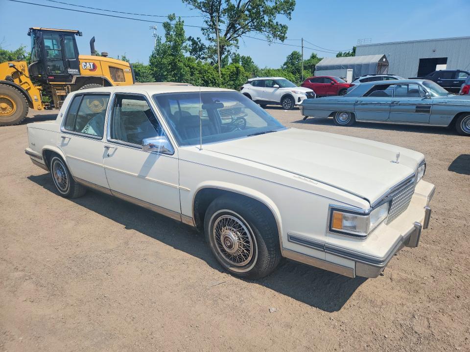 1988 Cadillac Deville მანქანა იყიდება აუქციონზე, vin: 1G6CD5159J4333738, აუქციონის ნომერი: 60028126
