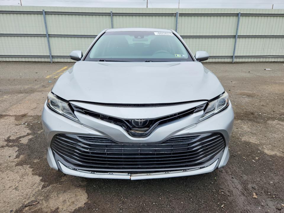 2018 Toyota Camry მანქანა იყიდება აუქციონზე, vin: 4T1B11HK5JU546283, აუქციონის ნომერი: 60258316