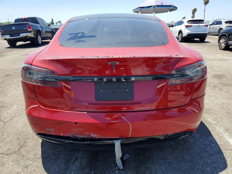 60678086 :رقم المزاد ، 5YJSA1E24GF169553 vin ، 2016 Tesla Model S مزاد بيع